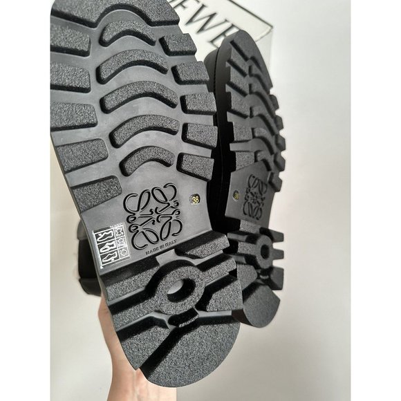 Loewe Chelsea Boots Black Leather Back Logo Pull - Picture 12 of 15